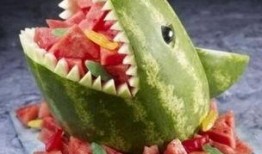 最新校园吃瓜,揭秘最新校园吃瓜事件背后的真相