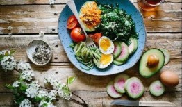 廊职吃瓜,揭秘校园热点事件背后的真相