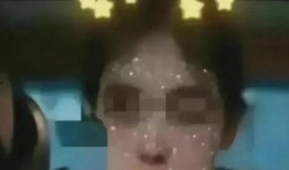 高校隔门吃瓜视频,高校学子创意互动，网络热议校园生活新风尚