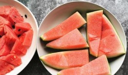 吃瓜动作怎么做,揭秘吃瓜动作背后的时尚密码