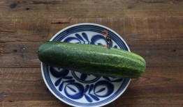 委屈 正是吃瓜的季节,揭秘夏季美食背后的感人故事